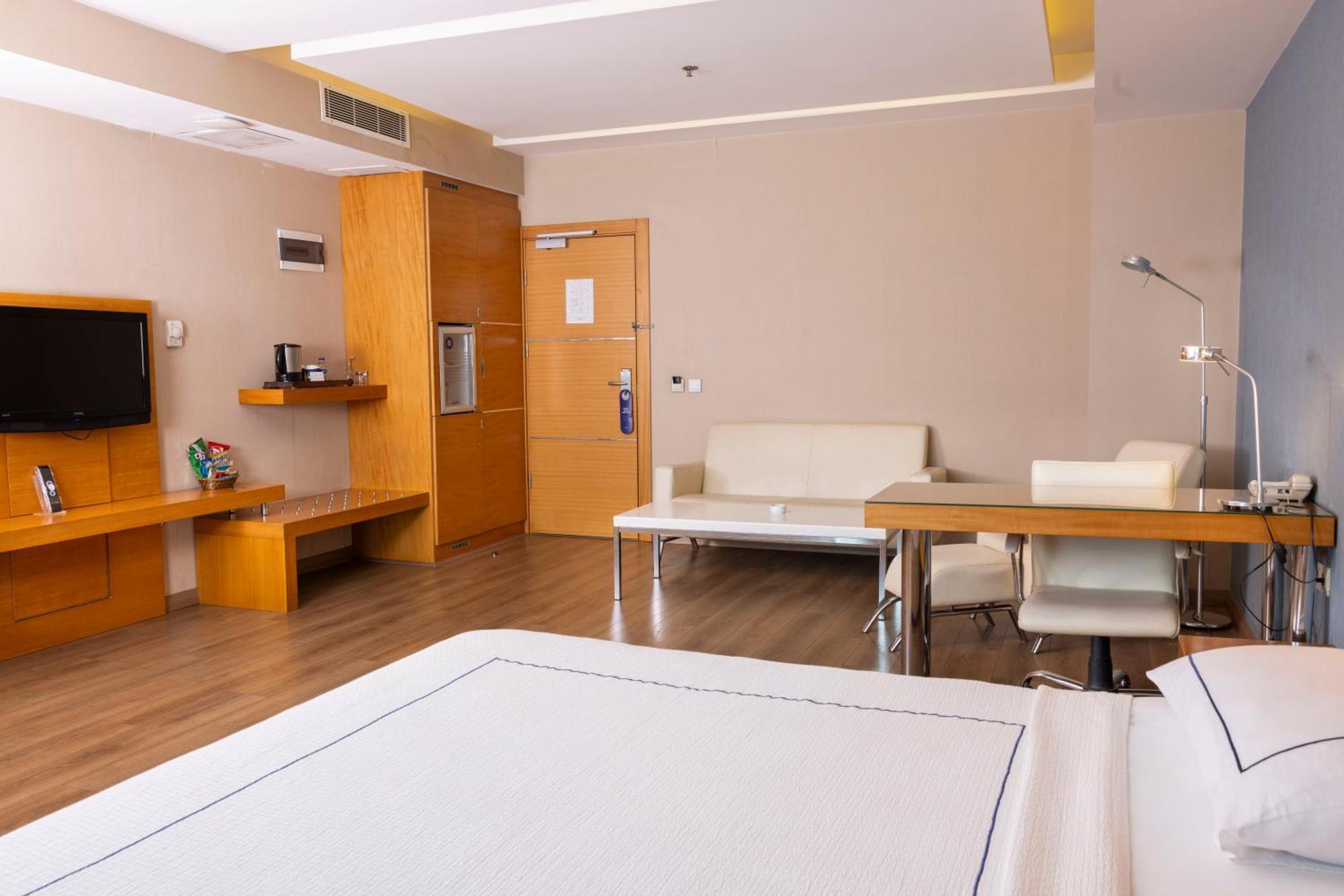 איזמיר Anemon Kent Cigli Otel מראה חיצוני תמונה